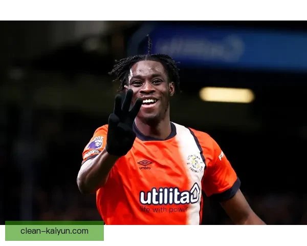 英超卢顿状态回暖，近期表现稳健引发关注。