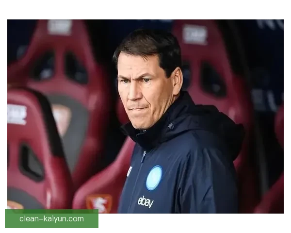 滕哈赫战术适配欧冠中，球队表现持续提升值得关注